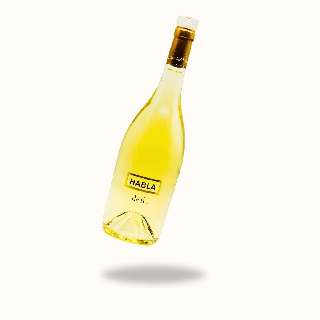 Habla de Ti Sauvignon Blanc i en flyvende præsentation – spansk hvidvin med livlige citrusnoter, perfekt til sommerlige anledninger.