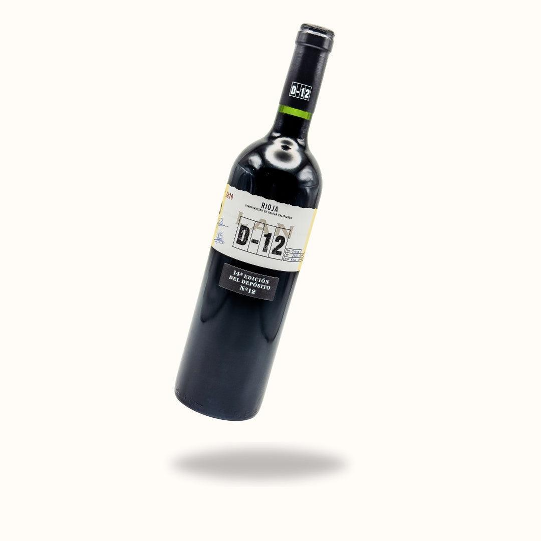 LAN D-12 Rioja Crianza rødvin i en elegant flyvende præsentation – spansk Tempranillo fra Rioja med en rig og kompleks smagsprofil.