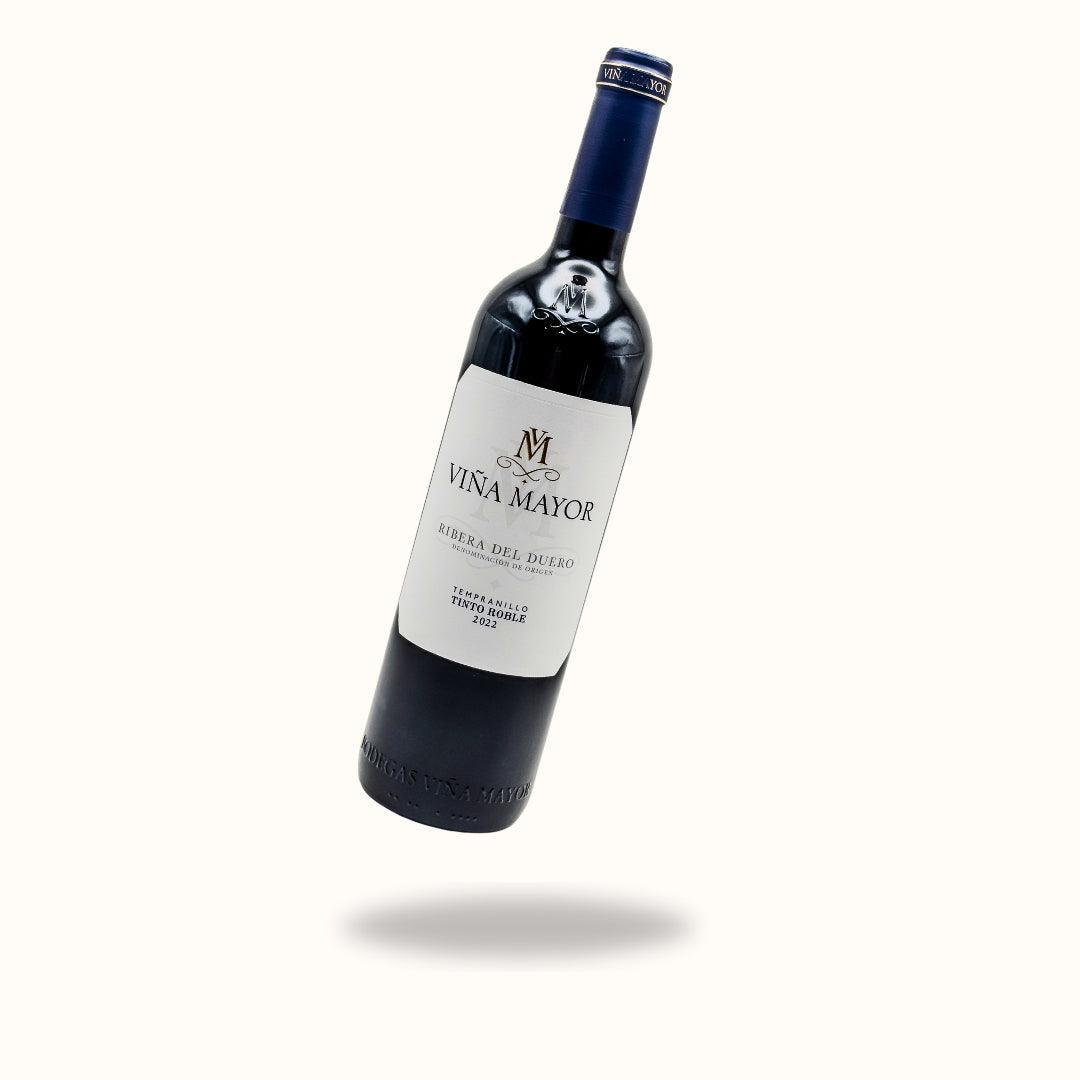 Viña Mayor Roble spansk rødvin fra Ribera del Duero – en elegant Tempranillo med smagsnoter af mørke frugter og subtile egetræsnuancer, håndplukket til DeVinos sortiment.